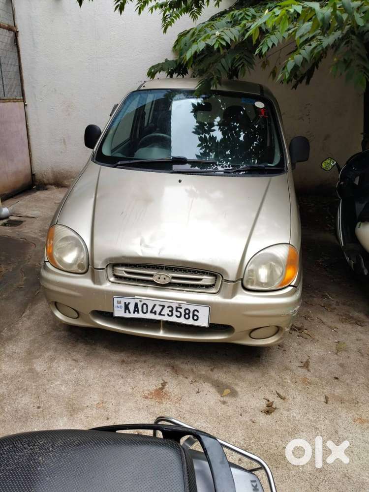 Well-maintained Hyundai Santro  Mint Condition & All Papers Clear