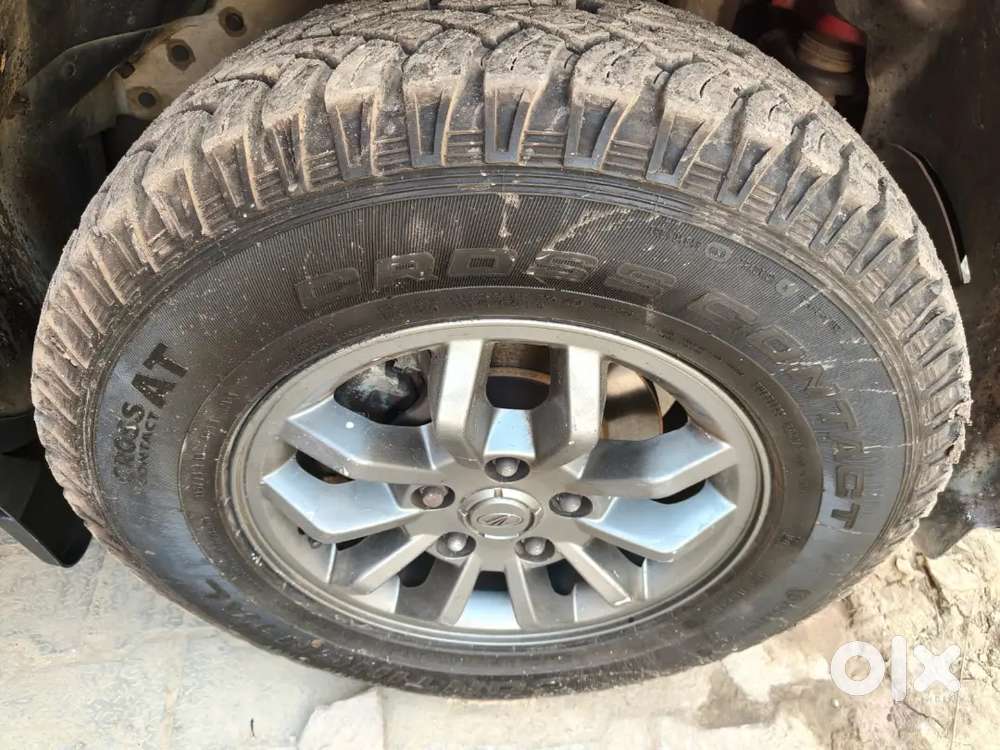 Mahindra Tuv 300 2017 Diesel 80000 Km Driven