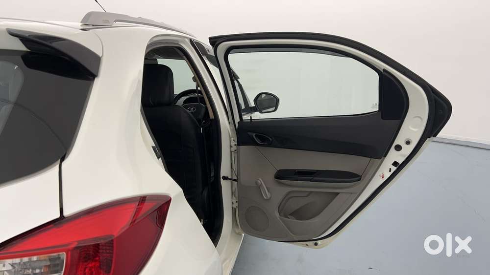 Tata Tiago Xe, 2019, Petrol