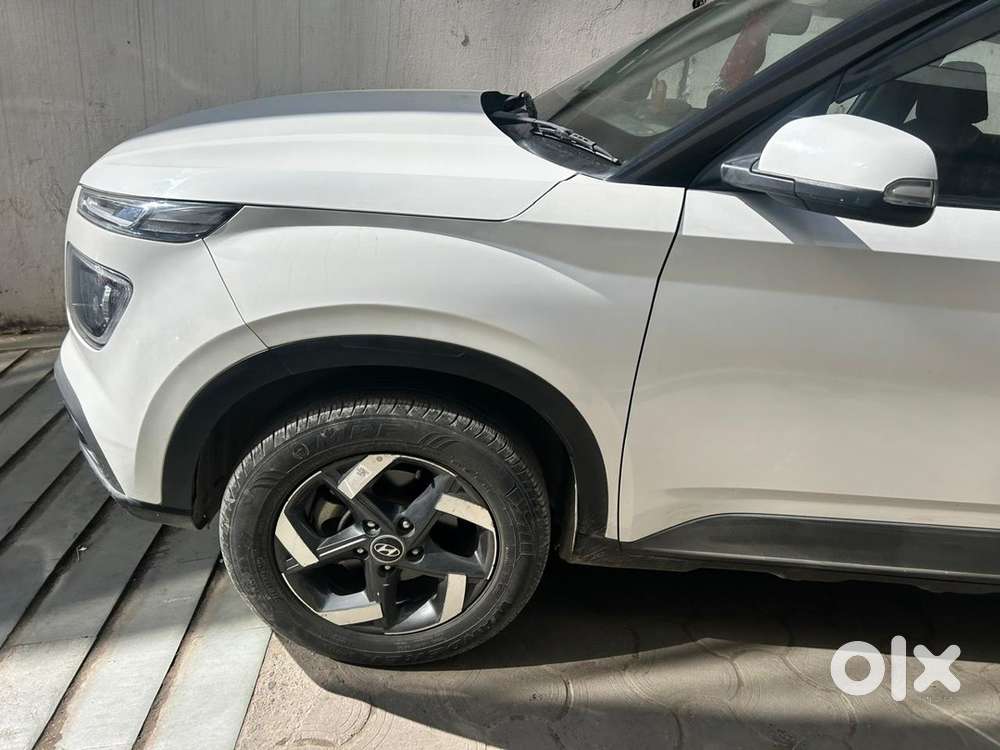 Hyundai Venue Petrol 2021 (imt) Second Owner