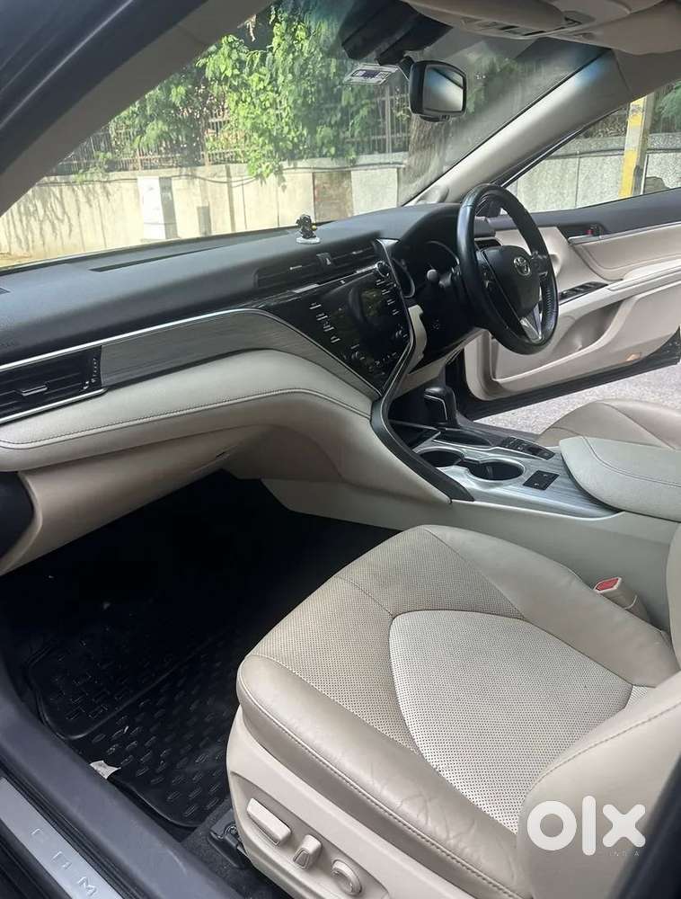 Toyota Camry Hybrid, 2019, Petrol
