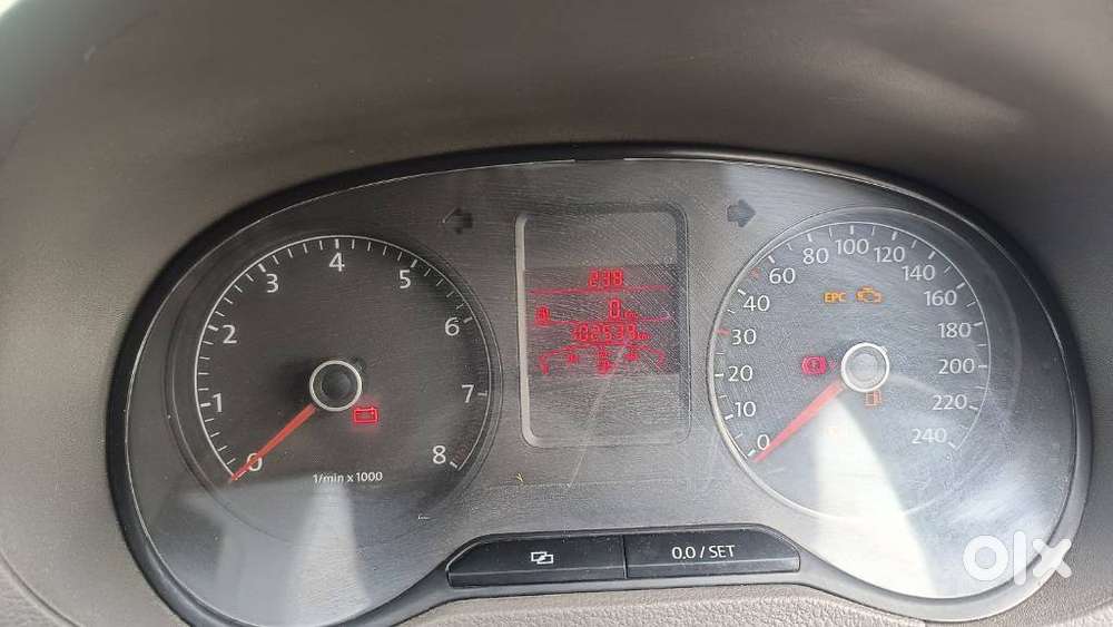 Volkswagen Vento Petrol Highline, 2012, Petrol