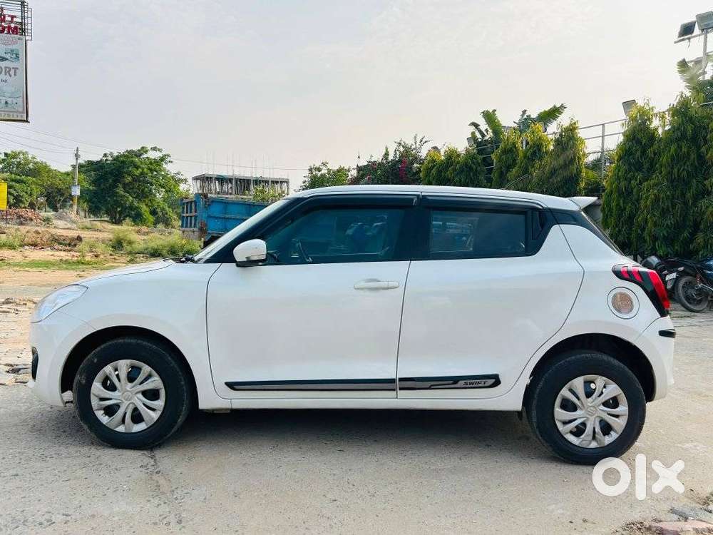 Maruti Suzuki Swift Vxi + Manual, 2020, Petrol