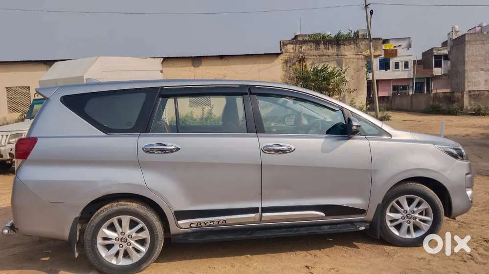 Toyota Innova Crysta 20 Diesel Well Maintained
