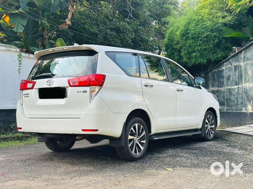 Toyota Innova Crysta