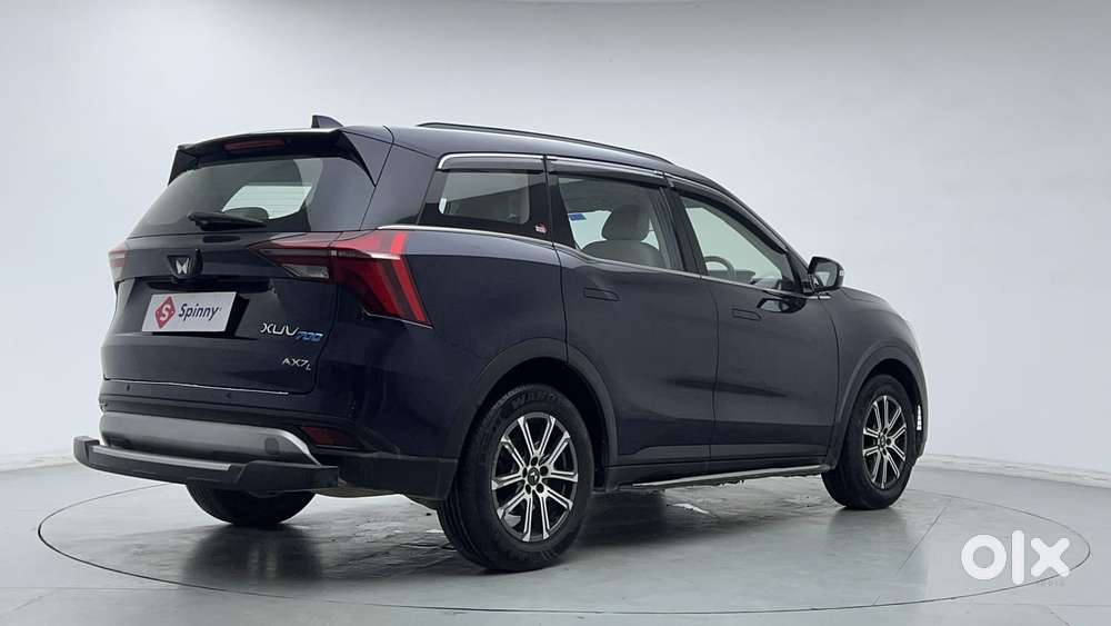 Mahindra Xuv700 2.0 Ax 7 Petrol At Str, 2022, Petrol