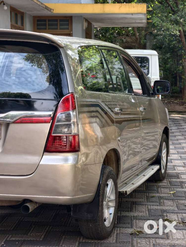 Toyota Innova 2.5 G (diesel) 8 Seater Bs Iv, 2008, Diesel
