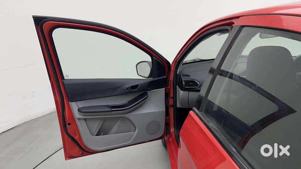 Tata Tiago 1.2 Revotron Xta, 2023, Petrol