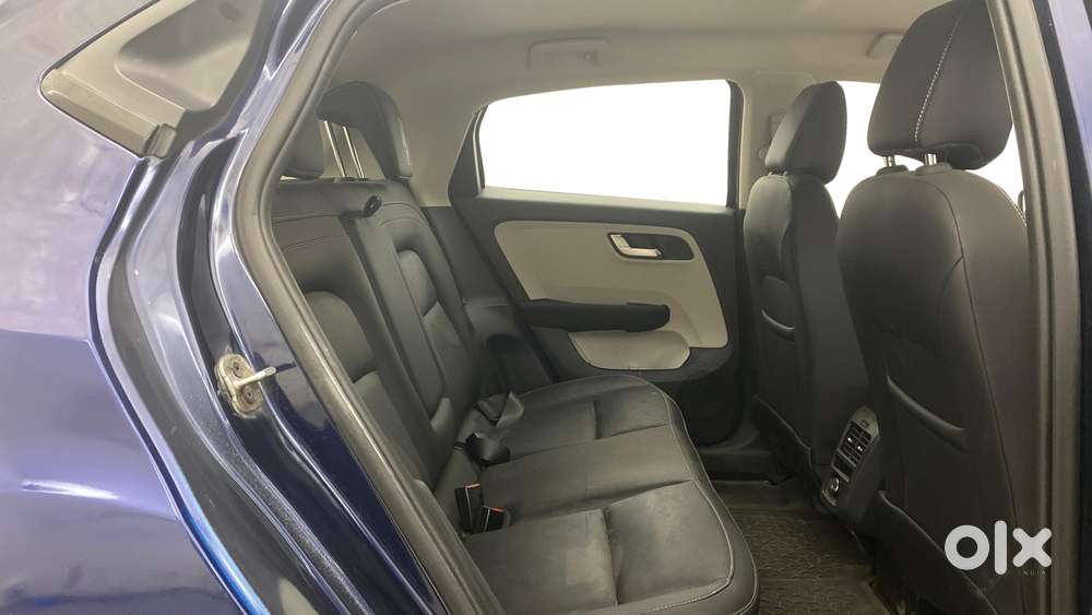 Tata Altroz 1.2 Xza Plus, 2022, Petrol