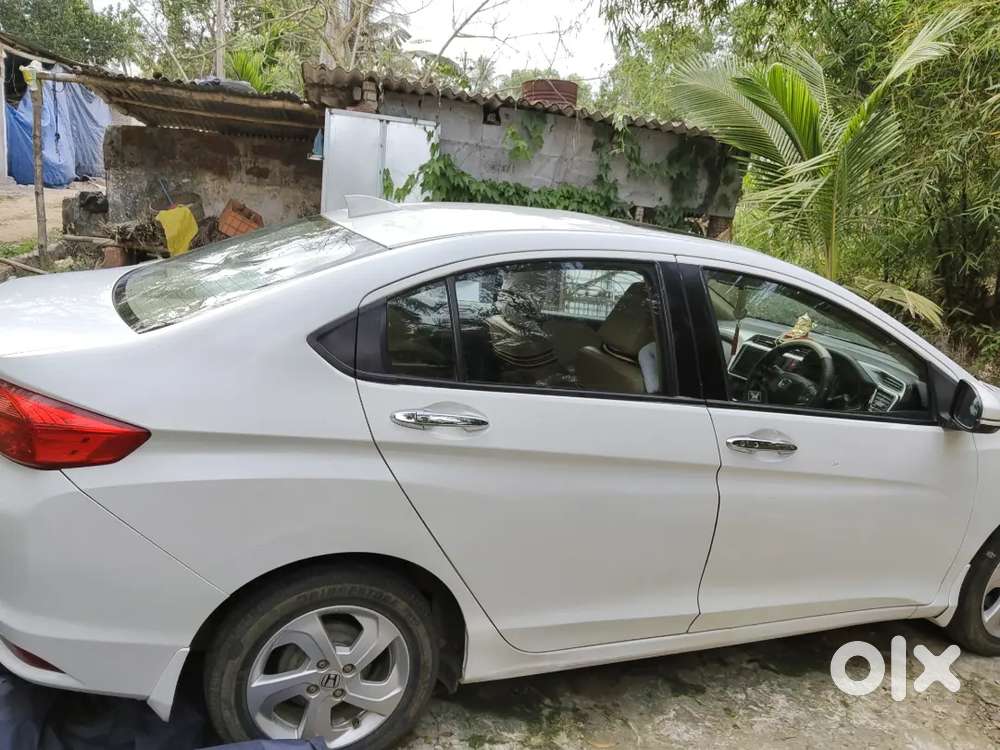 Honda City 1.5 V 2015