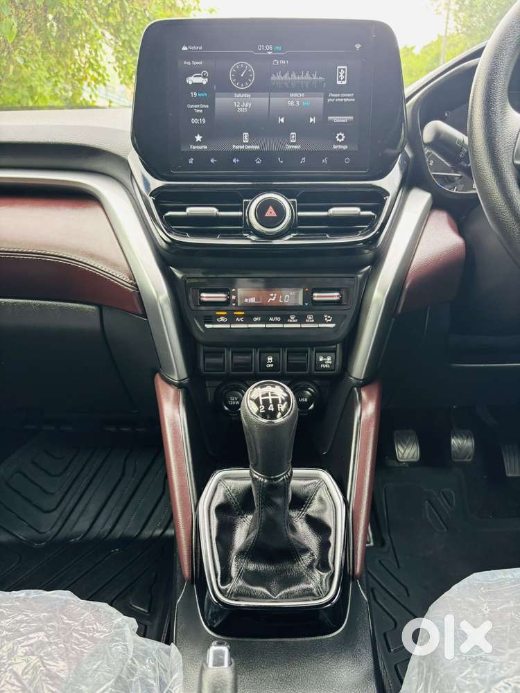 Maruti Suzuki Grand Vitara 1.5 Zeta Cng, 2025, Cng & Hybrids