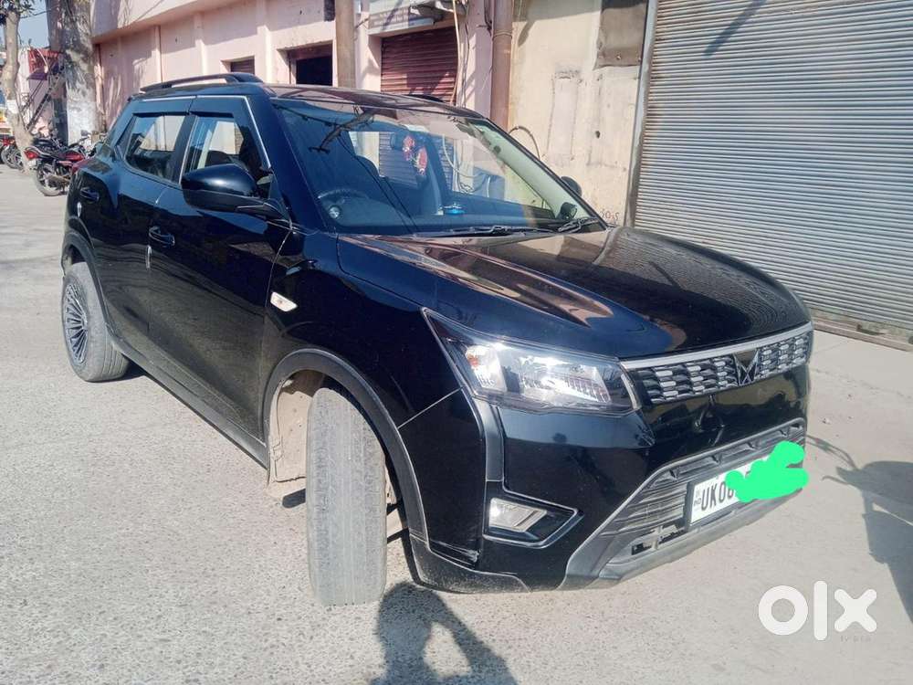 Mahindra Xuv300 2023 Diesel Well Maintained