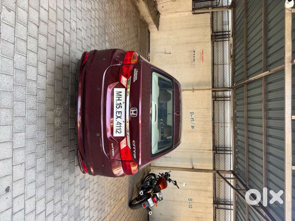 Honda City 1.5 V-mt Sunroof