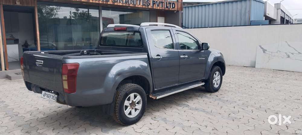 Isuzu V-cross Z Prestige 4x4 Mt, 2017, Diesel