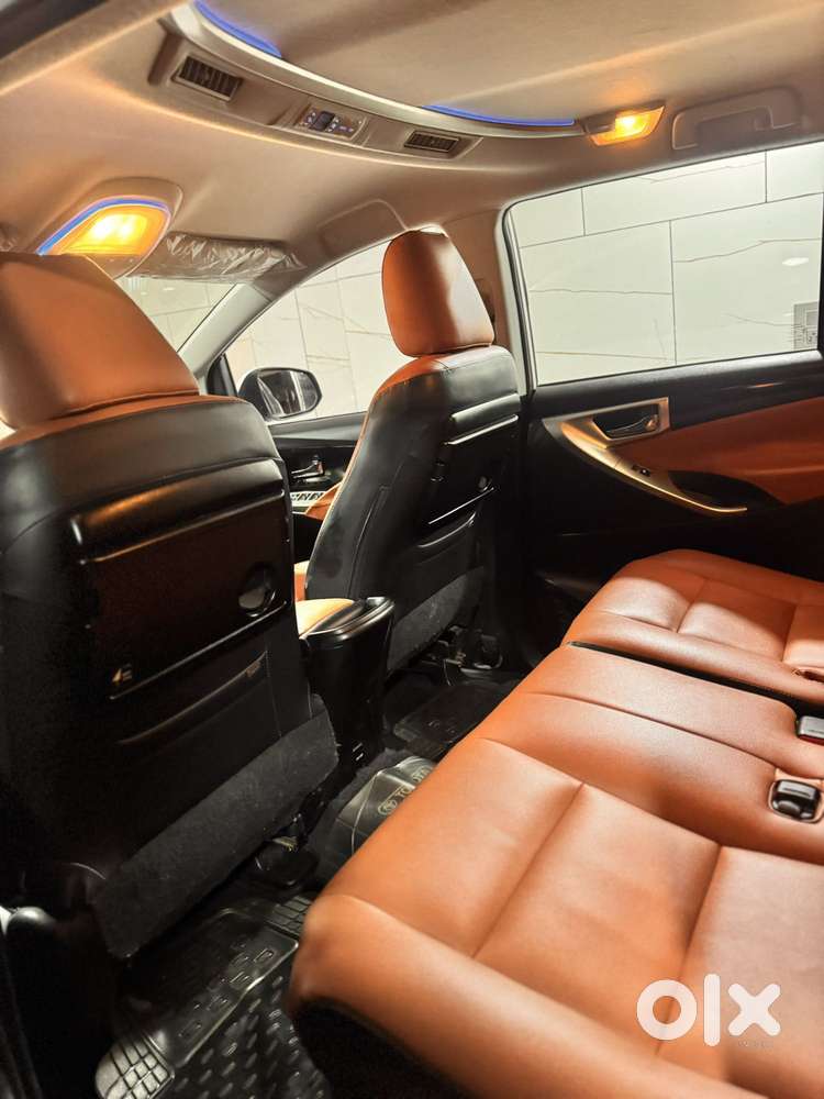 Toyota Innova Crysta 2.4 Vx Mt 8s, 2017, Diesel
