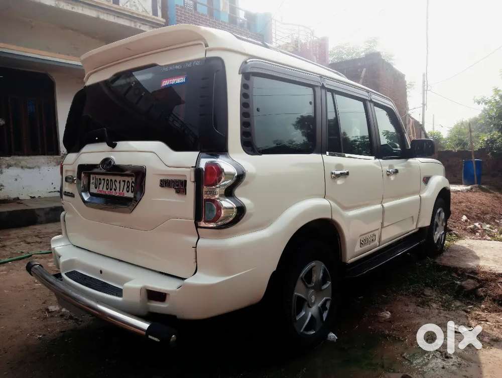 Mahindra Scorpio S6 2015