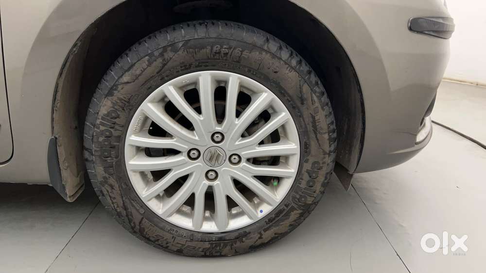 Maruti Suzuki Dzire 1.2 Zxi, 2022, Petrol