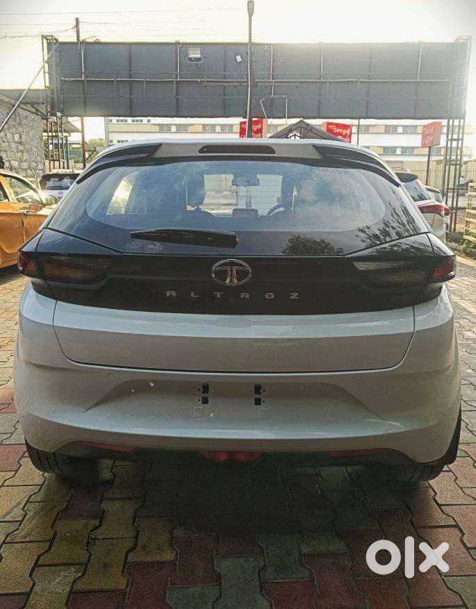 Tata Altroz, 2020, Petrol