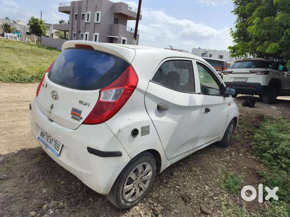 Hyundai Eon Magna 2013