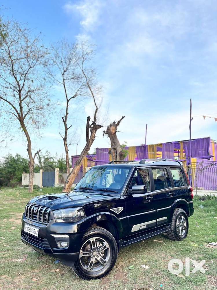 Mahindra Scorpio 2023 Diesel 35800 Km Driven