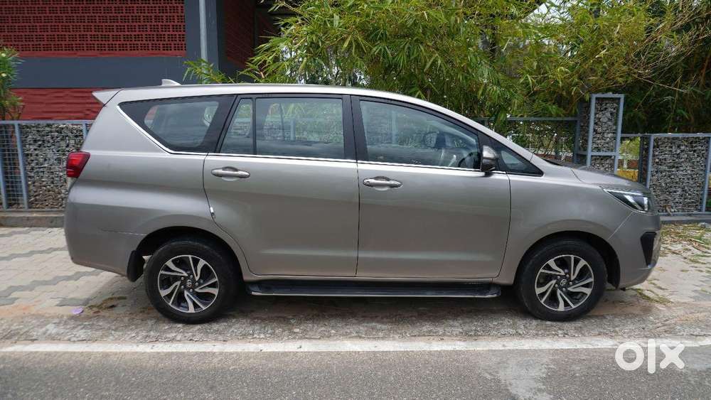 Toyota Innova Crysta [2020-ongoing] 2.4 Gx At 8 Str, 2021, Diesel