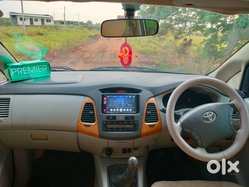 Toyota Innova (2009) Bucket Seats