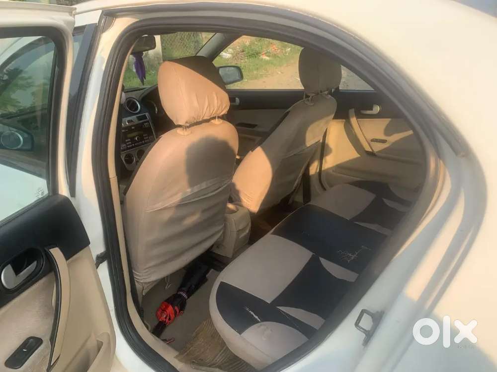 Ford Fiesta Ambiente Petrol 2010