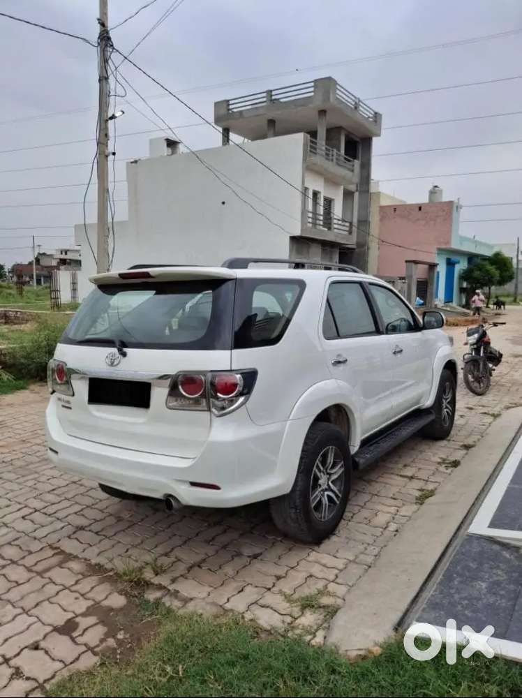 Toyota Fortuner 2015