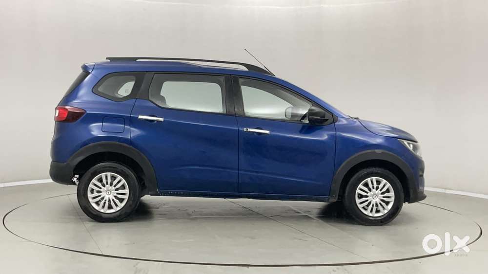 Renault Triber Rxt, 2022, Petrol