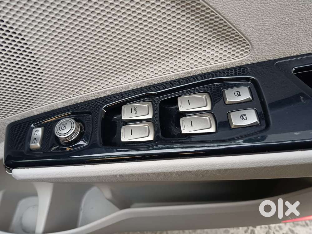 Mahindra Xuv300 W8, 2020, Petrol