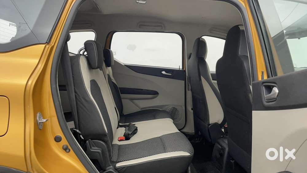 Renault Triber Rxz, 2019, Petrol