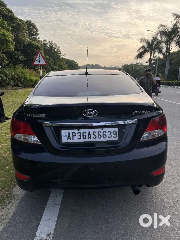 Hyundai Verna 1.6 S 2012