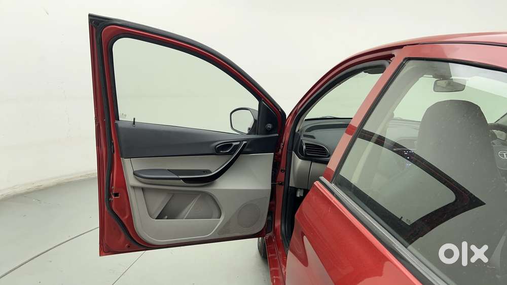 Tata Tiago 1.2 Revotron Xm, 2018, Petrol