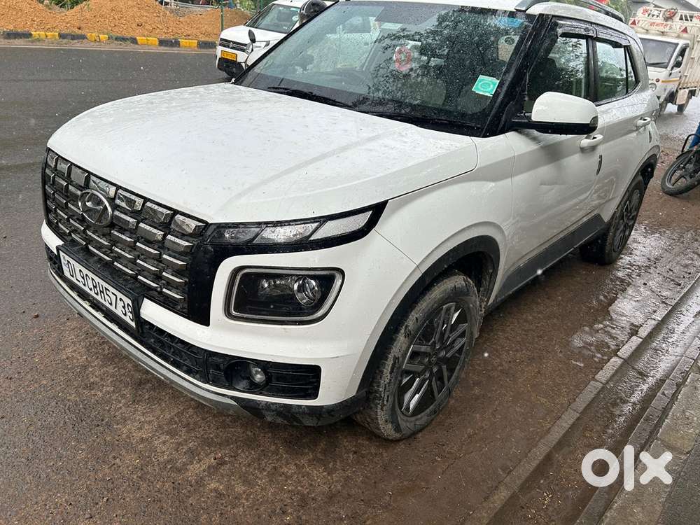 Hyundai Venue Petrol 2025