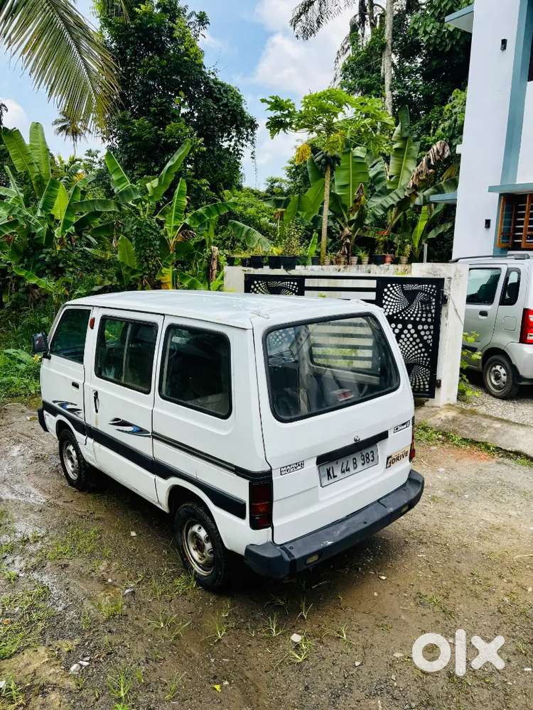 Maruti Suzuki Omni 8-seater 2012