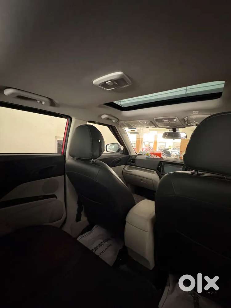 Mahindra Xuv300 2024 Petrol 9350 Km Driven
