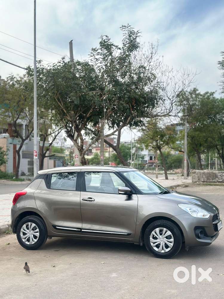 Maruti Suzuki Swift Vxi + Manual, 2022, Petrol