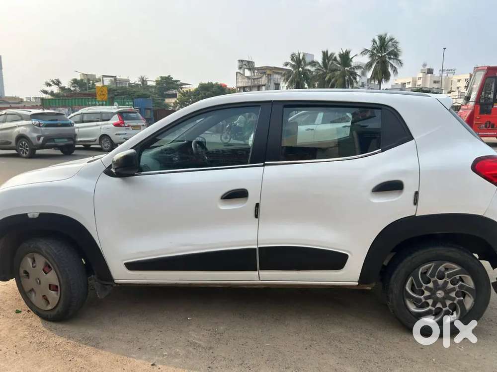 84000km Driven Proper Company' Service Record