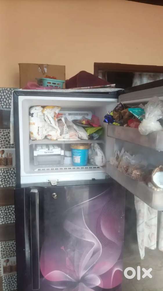 LG fridge urgent sell karna hai