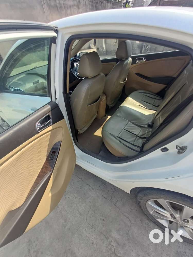 Hyundai Verna Fluidic 2012