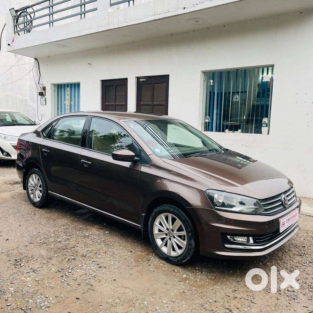 Volkswagen Vento 1.2 Tsi Highline Plus At, 2015, Petrol
