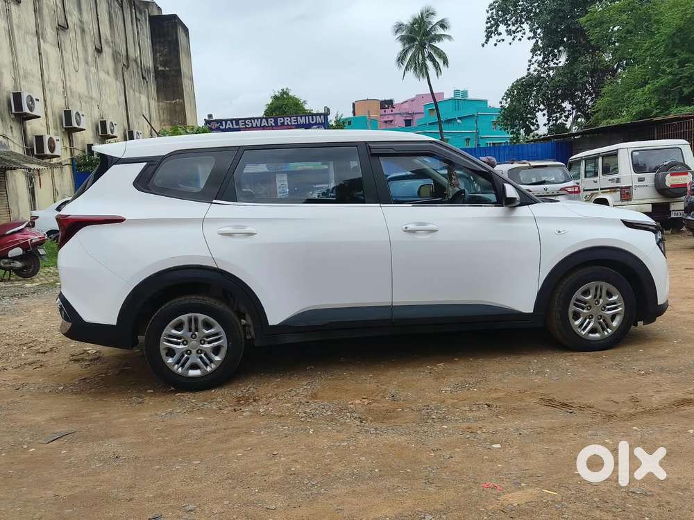 Kia Carens 1.5 Premium 7 Str, 2024, Petrol