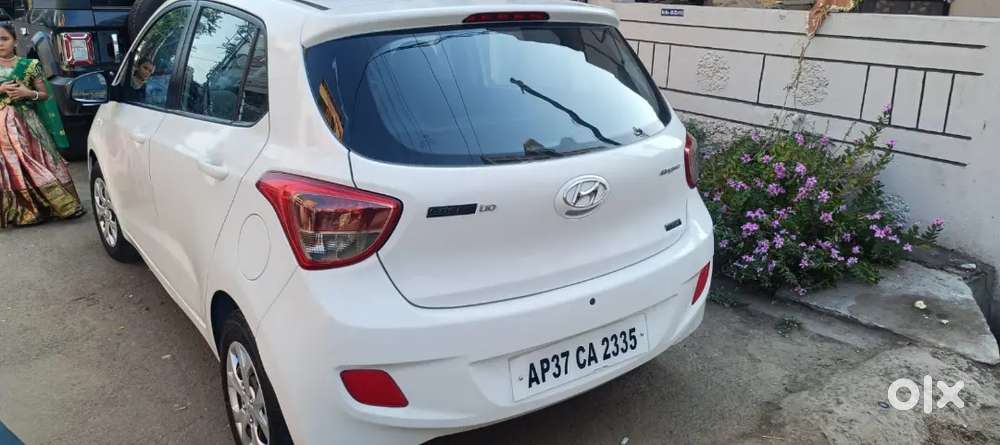 Hyundai Grand I10 2014 Diesel 120000 Km Driven