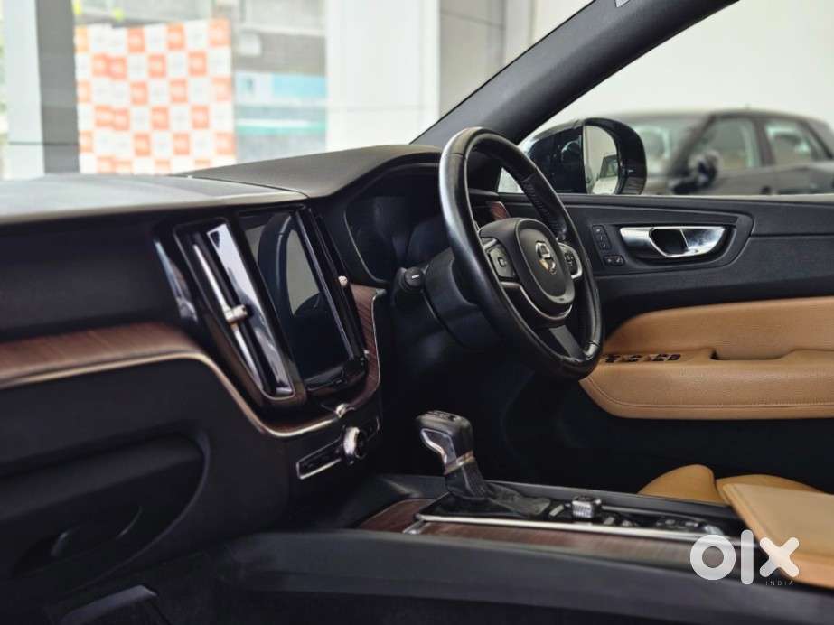 Volvo Xc60 D4 Momentum, 2019, Diesel