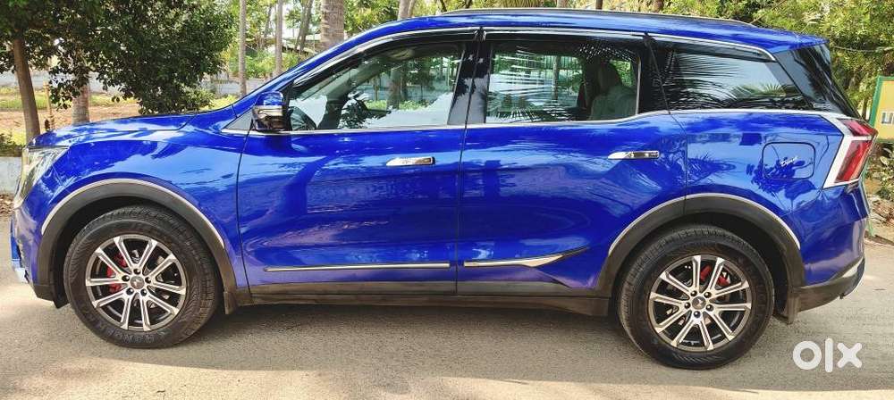 Mahindra Xuv700 2.2 Ax 7 Diesel At Luxury Pack Str Awd, 2022, Diesel