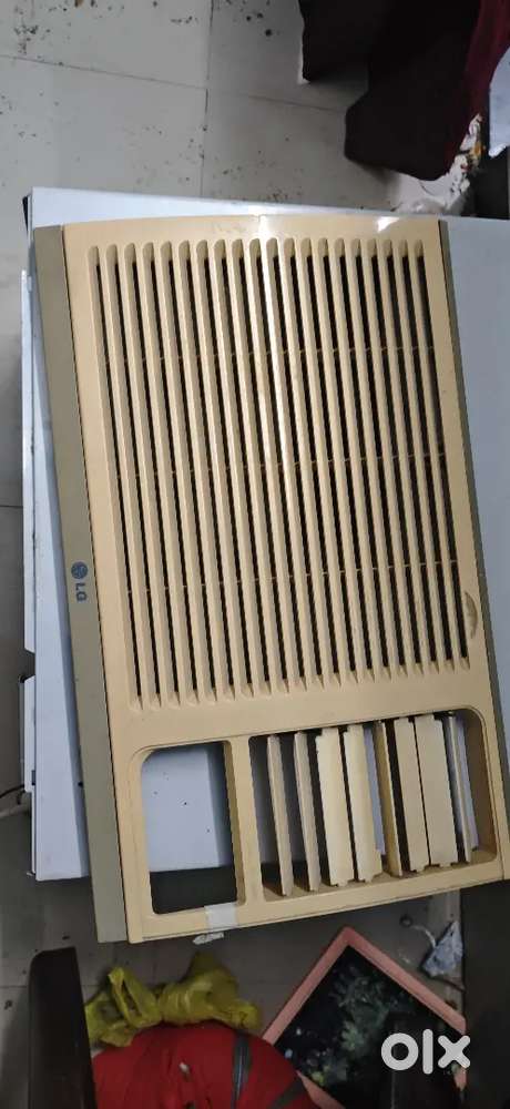 LG good condition 1 ton window AC