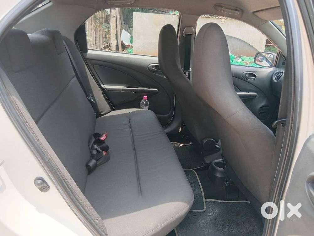 Toyota Etios Liva 2011-2012 G, 2012, Petrol