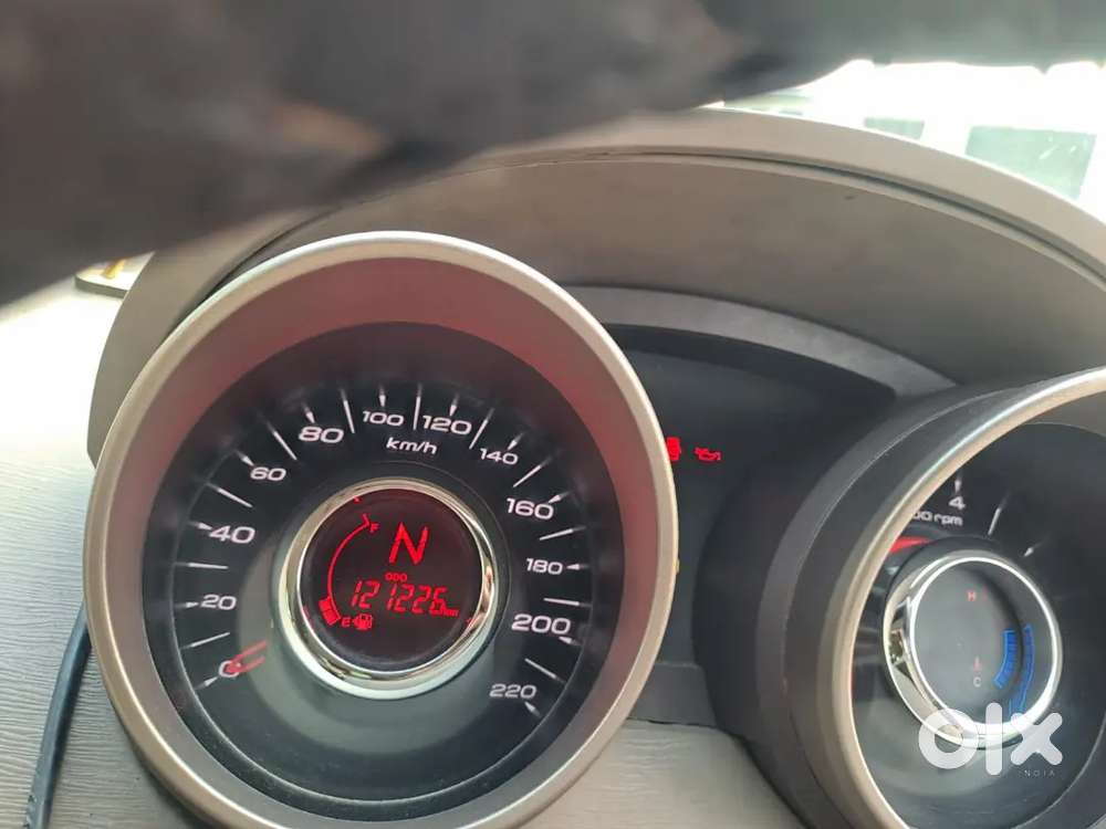 Mahindra Xuv500 2012 Diesel 121000 Km Driven