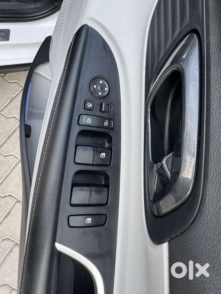 Hyundai Elite I20 1.2 Asta (o) Dual Tone, 2024, Petrol