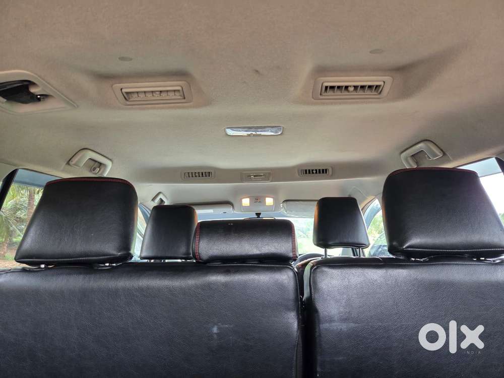 Toyota Innova Crysta 2.4 G Mt 8s, 2024, Diesel